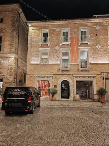 Palazzo Cortesi มาเชราตา ภายนอก รูปภาพ